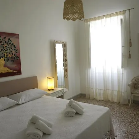 Terrazza Alma Bianca أوستوني